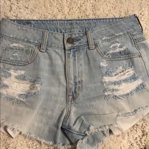 Distressed high waisted AE shorts